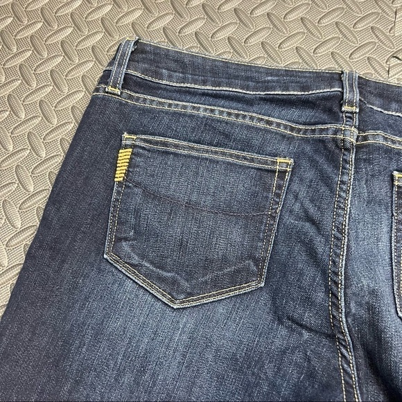 PAIGE | Roxbury Crop Jeans - Picture 9 of 12